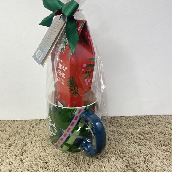 Starbucks Holiday Blend Coffee And Green Starbucks Ceramic Mug 18oz Gift Set - Picture 9 of 9